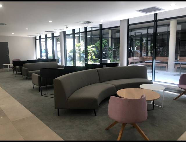 1,433M² OFFICE TO LET IN WAVERLEY